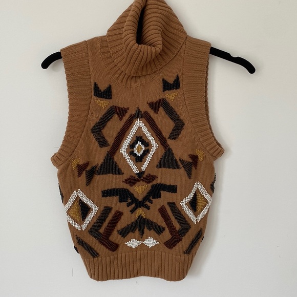 LAMB Sleeveless Sweater - Picture 3 of 11